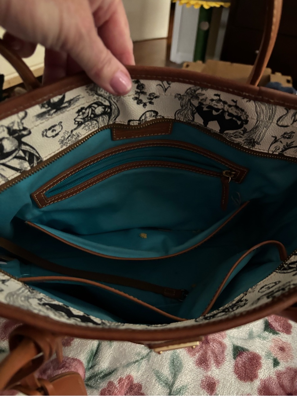 Dooney & Bourke Cream and Brown Printed Shoulder Tote - Picture 7 of 9